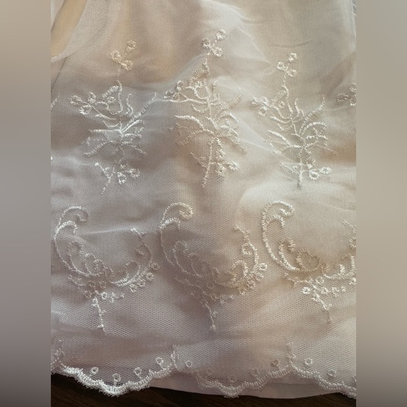 Princess Faith White princess ballgown Dress size 2T - Picture 7 of 8